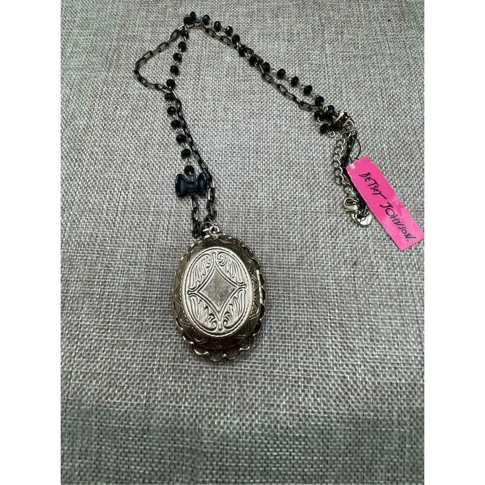 New Betsey Johnson Betsey Creep-show Dancing Skeleton Locket Necklace Rare Spook